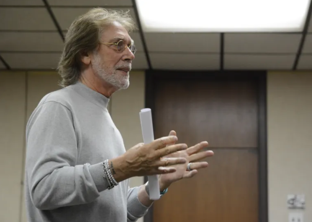 Great Neck Plaza Business Improvement District Executive Director Ron Edelson is stepping down from his position to bring in new leadership reflective of the community's changing demographics